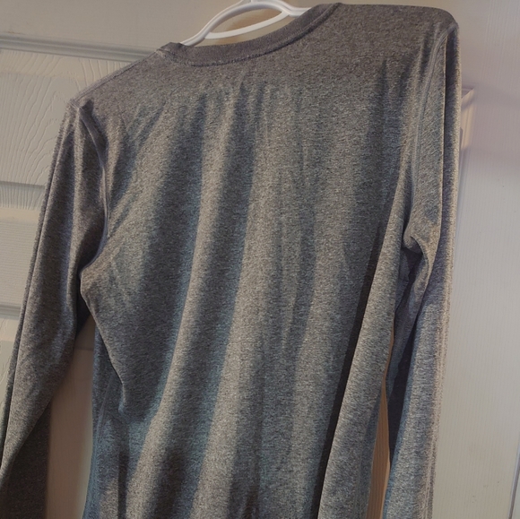 NWOT Nike women's Large Dri fit grey longsleeve. - Picture 5 of 7